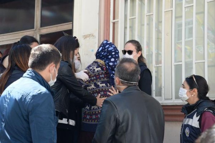 HDP il binasına girmeye çalışan anne yardım istedi