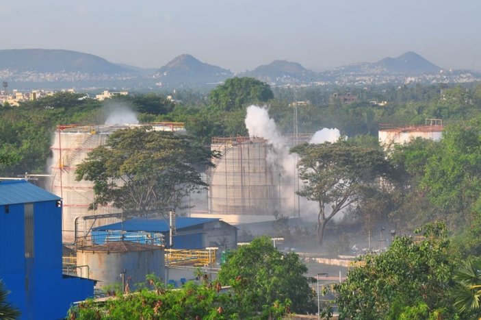 Hindistan'da kimyasal gaz sızmasından 9 kişi öldü