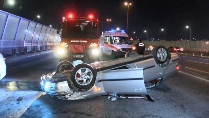 Haliç köprüsünde kaza yapan araç takla attı