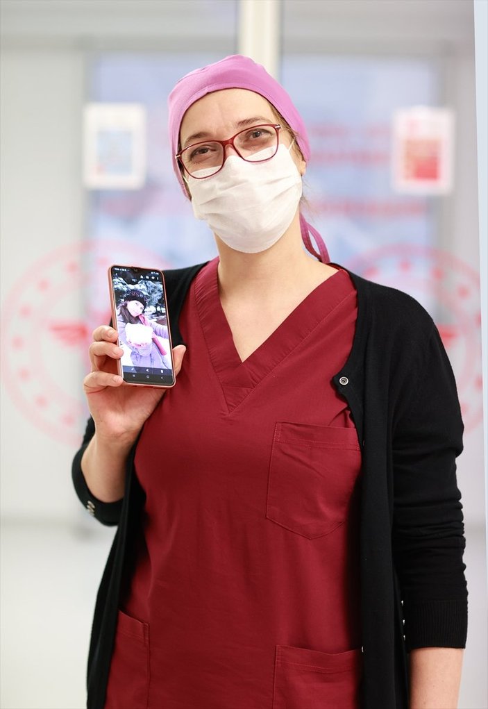Ankara'da görev yapan sağlık çalışanlarının Anneler Günü