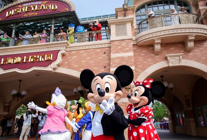 Şanghay Disneyland yeniden ziyarete açıldı