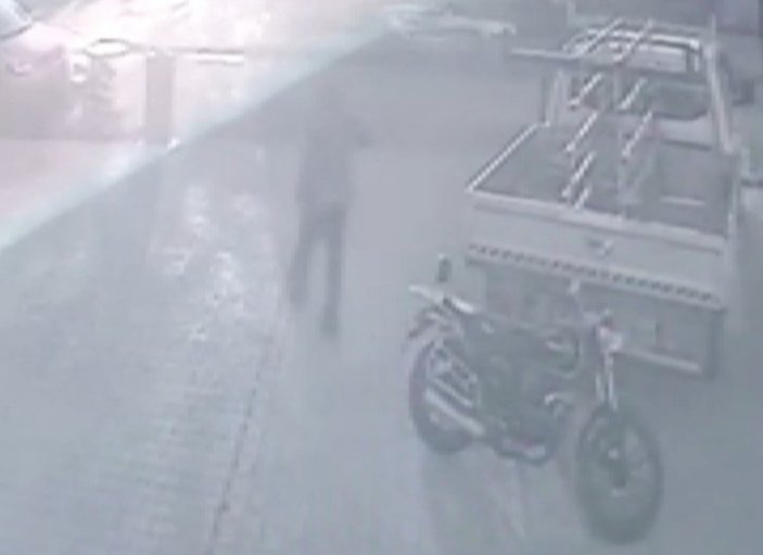 Konya'da, çaldığı motosikleti çalıştıramayınca geri getirdi