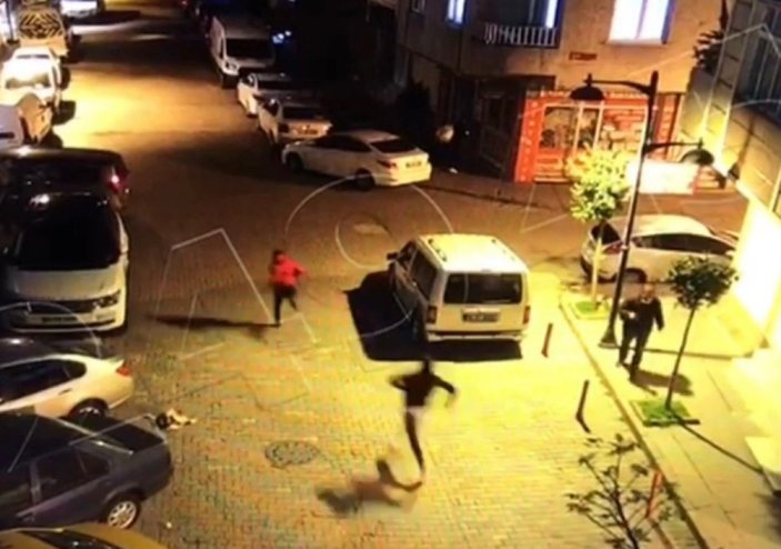 İstanbul’da amatör futbolcu telefonunu kaptırdı