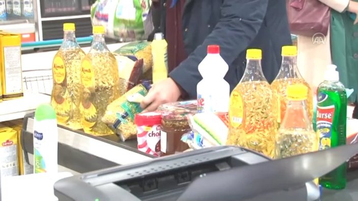 Sivas'ta paranın geçmediği market yoksulları sevindiriyor