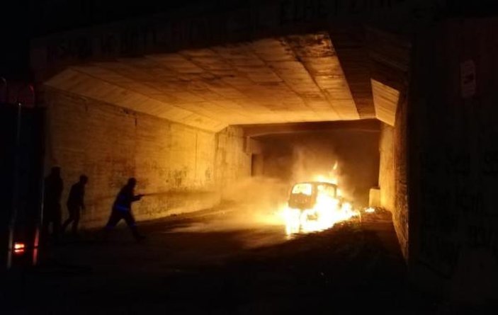 Afyonkarahisar'da köprüden uçan araç yandı: 1 ölü