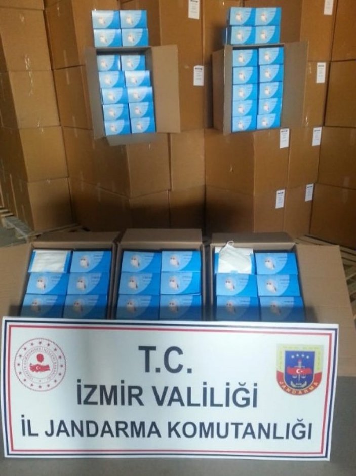 İzmir'de milyonlarca cerrahi maske ele geçirildi