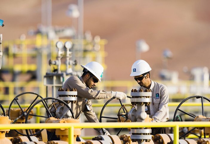 S. Arabistan'ın petrol gelirleri korona etkisiyle yüzde 25 düştü