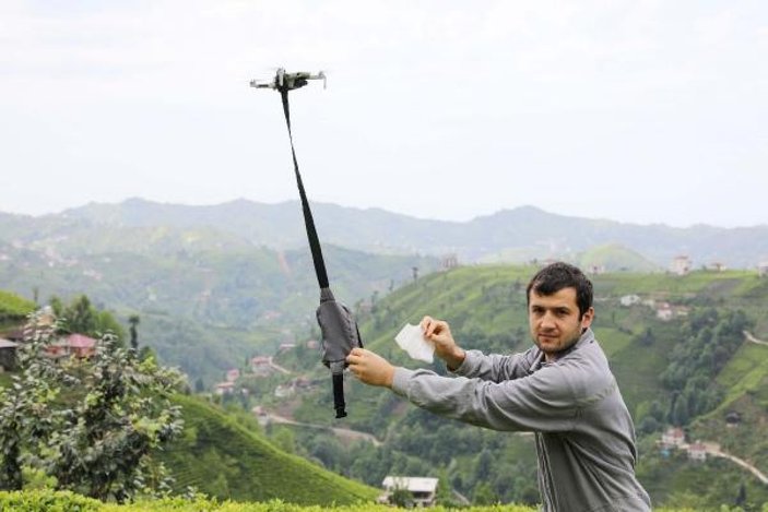 Rizeli muhtar köy halkına drone ile hizmet ediyor