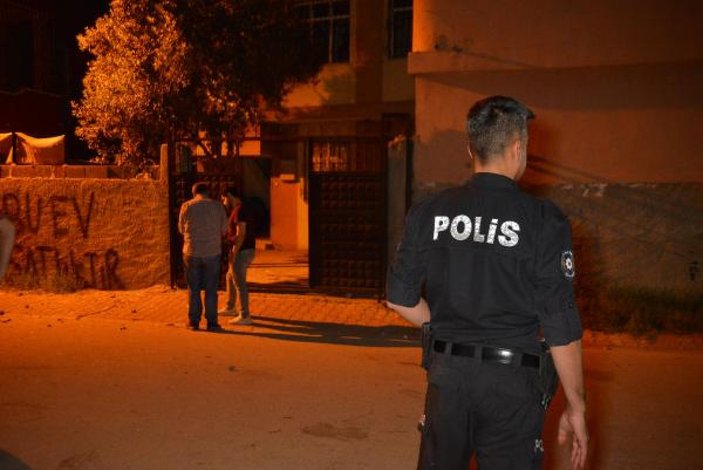 Adana'da, evin bahçesine ses bombası atıldı
