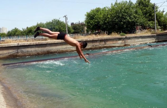 Adana’da hava sıcaklığı 52 dereceye yükseldi