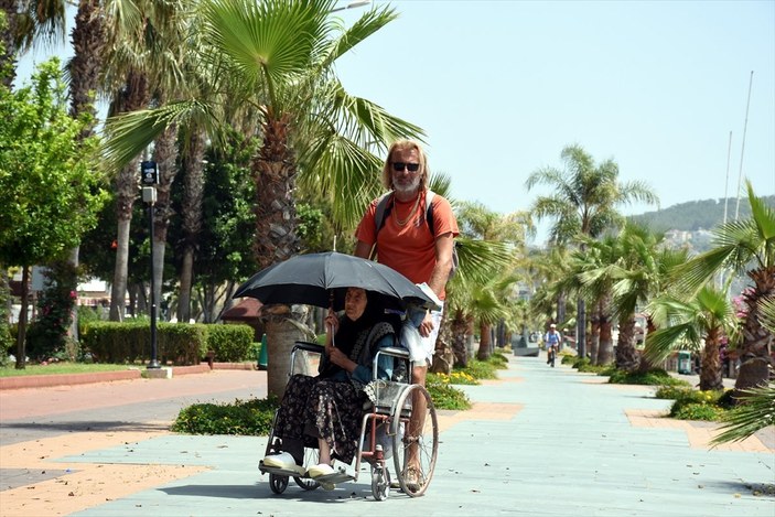 Antalya'da termometreler 42.7 dereceyi gösterdi
