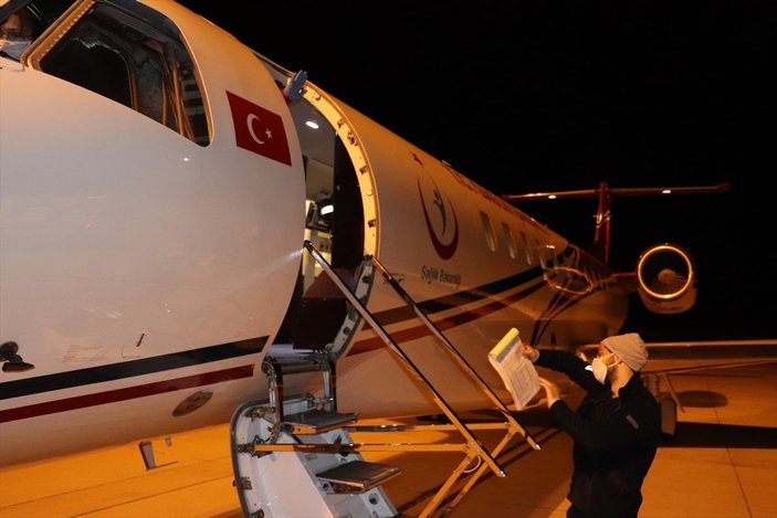 17 günlük bebek ambulans uçakla Ankara'ya gönderildi