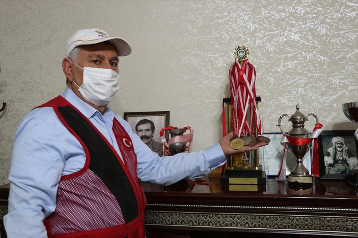 Diyarbakır'da, 74 yaşındaki adamın spor aşkı