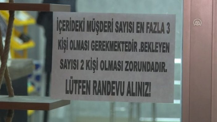 İstanbul'da berber ve kuaförler 02:30'a kadar mesai yaptı