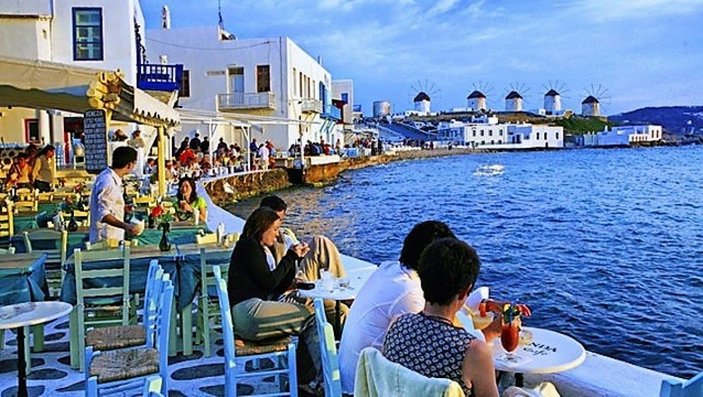 Yunanistan, ülkeye gelen turistlere test yapmayacak