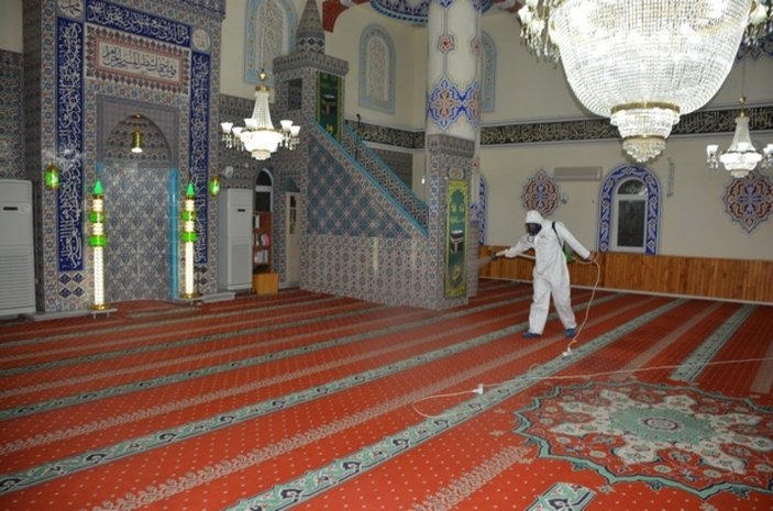 Ali Erbaş: Namahrem eli minarelerimize değmiş oldu