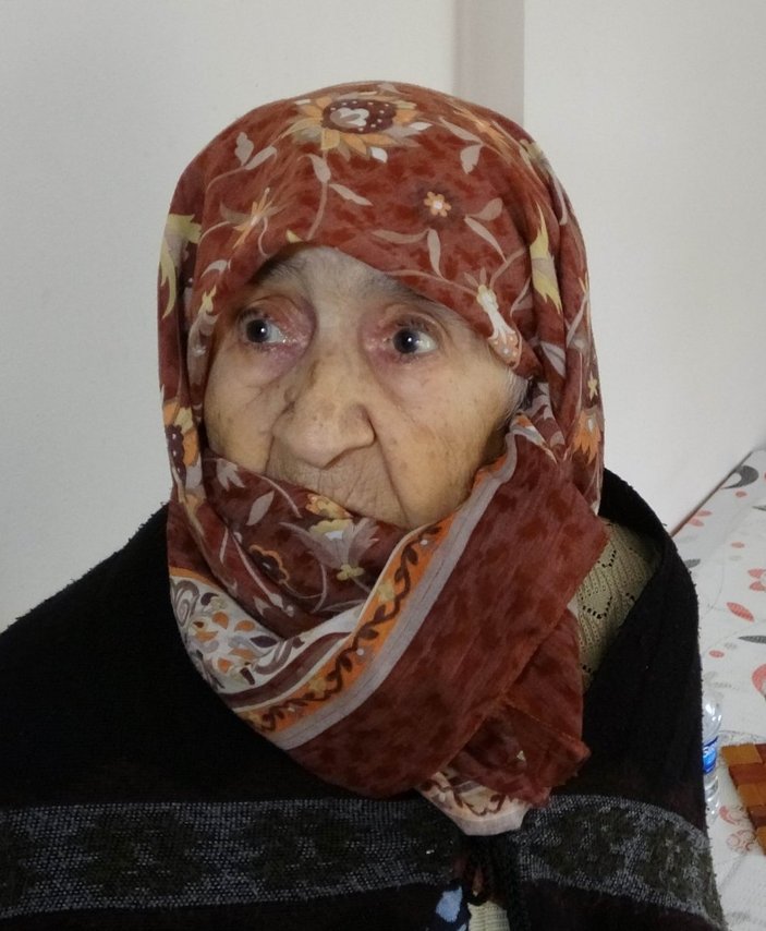 122 yaşındaki Ayşe Nine, eski bayramları özlüyor