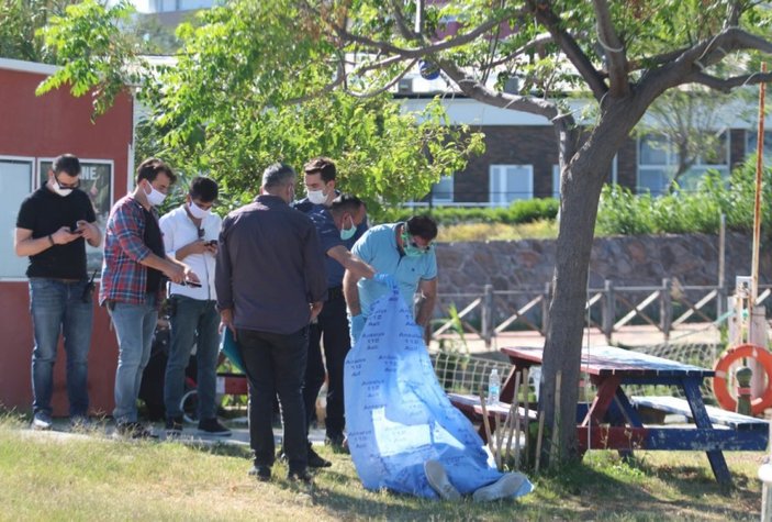 Antalya’da yaşlı adam parkta hayatını kaybetti