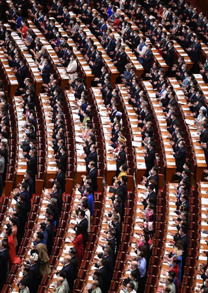 Çin'in Ulusal Halk Kongresi'nden korkutan görüntü