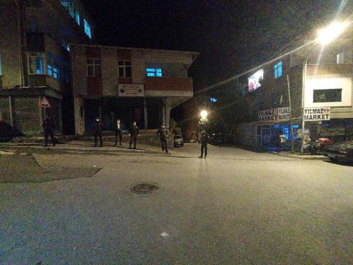 Sultanbeyli'de iki aile arasında bıçaklı kavga: 6 yaralı