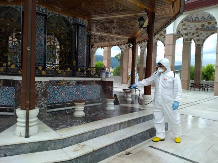 Bursa'da dezenfekte edilen camiler ibadete hazır