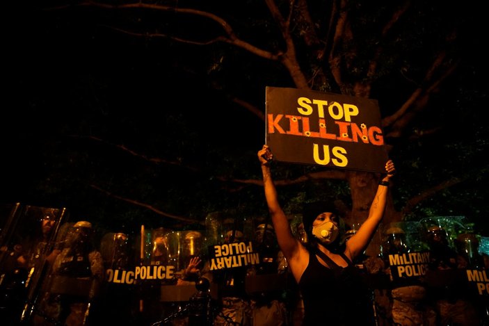 ABD'de polis şiddetine karşı protestolar büyüyor
