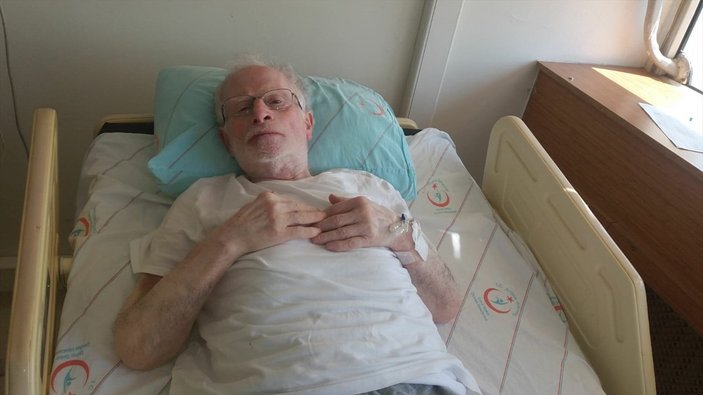 Kronik rahatsızlığı olan 68 yaşındaki adam virüsü yendi