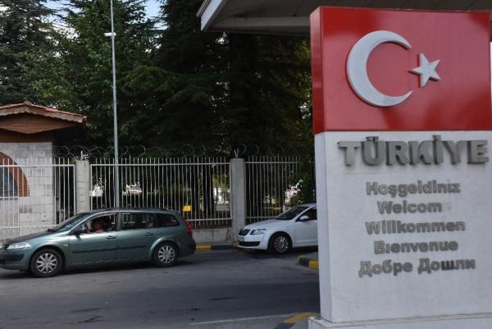 Tatile gelen Türk vatandaşlarına 14 gün karantina şartı