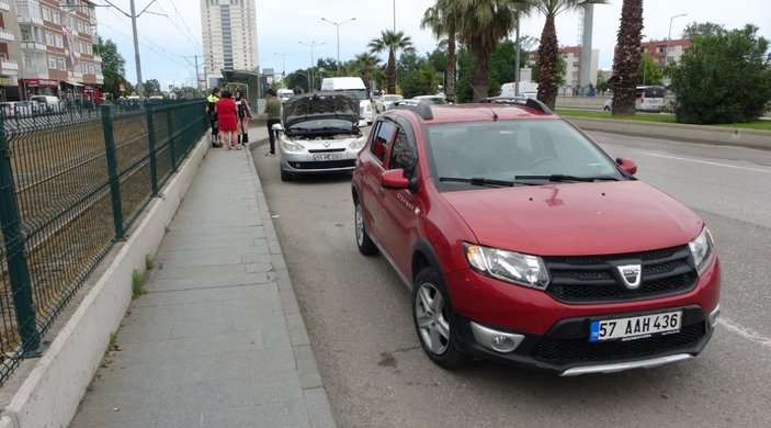 Samsun'da yola atlayan kadın trafiği altüst etti