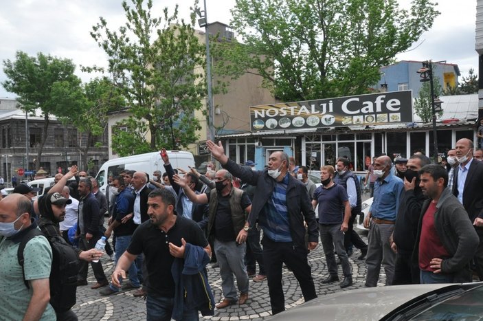 Kars'ta HDP'li belediyenin ihalesinde gerginlik