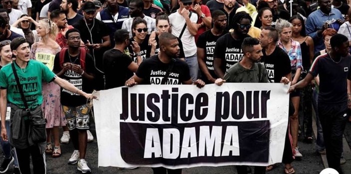 Fransa'da ırkçılık karşıtı gösterilerde şiddet olayları