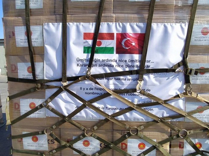 Türkiye'den Nijer'e tıbbi malzeme yardımı
