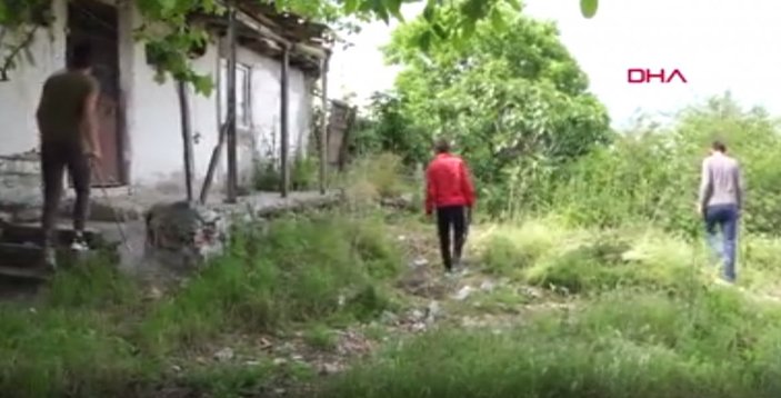 Tekirdağ'da mahalleli, evlerini gözetleyen kişiyi arıyor