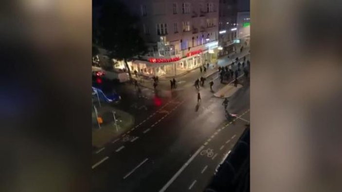 Almanya'da Floyd protestolarında mağaza yağmalandı