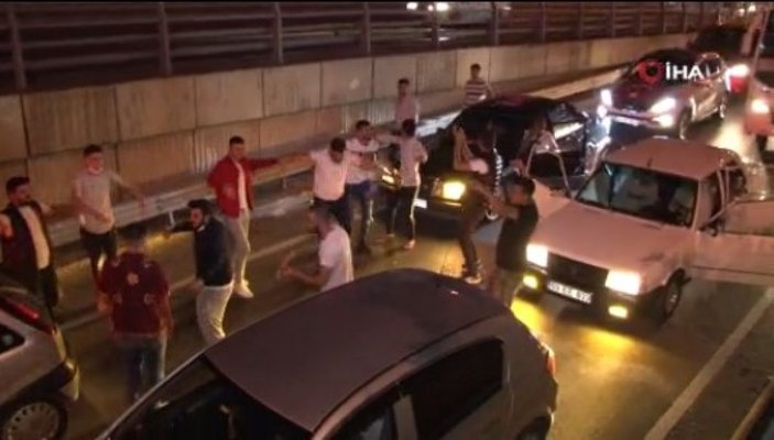 İstanbul'da asker uğurlamasında yine yol kapatıldı