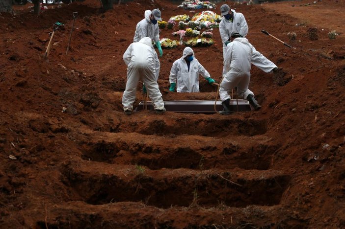 Brezilya'da son 24 saatte 1382 kişi koronadan öldü