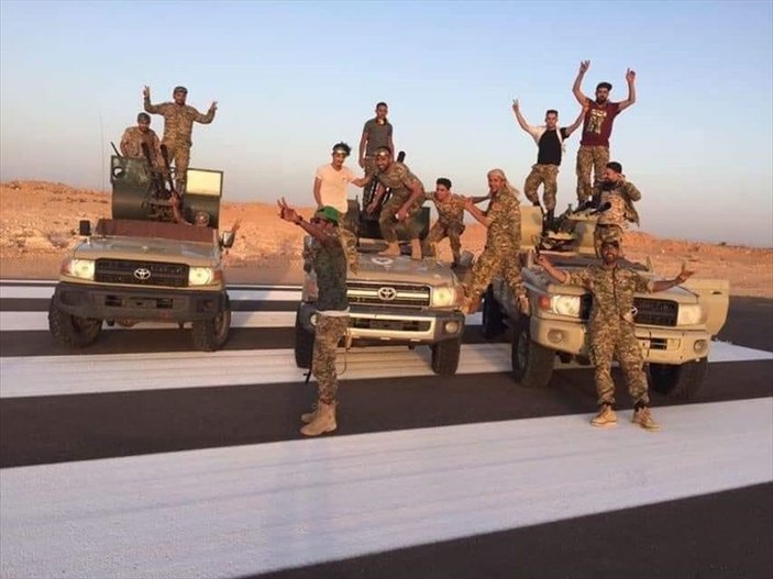 Libya ordusu, Sirte'nin güneyinde iki bölgeyi ele geçirdi