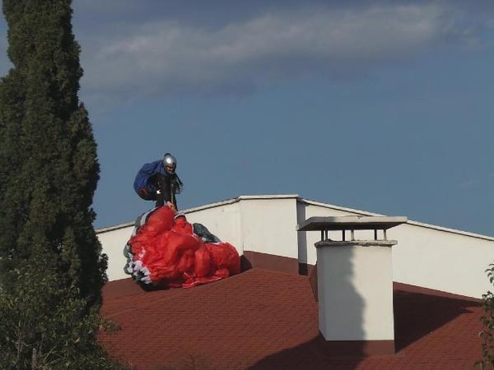Rize'de yamaç paraşütü yaparken düşen kişi yaralandı