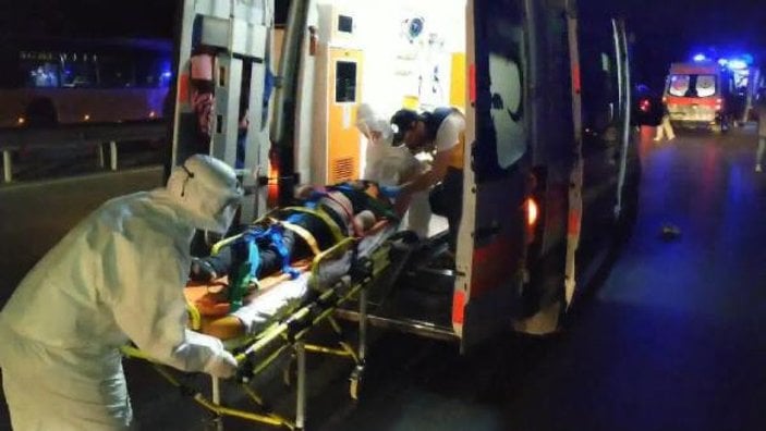 Arnavutköy'de otomobil devrildi: 1 ölü 2 ağır yaralı