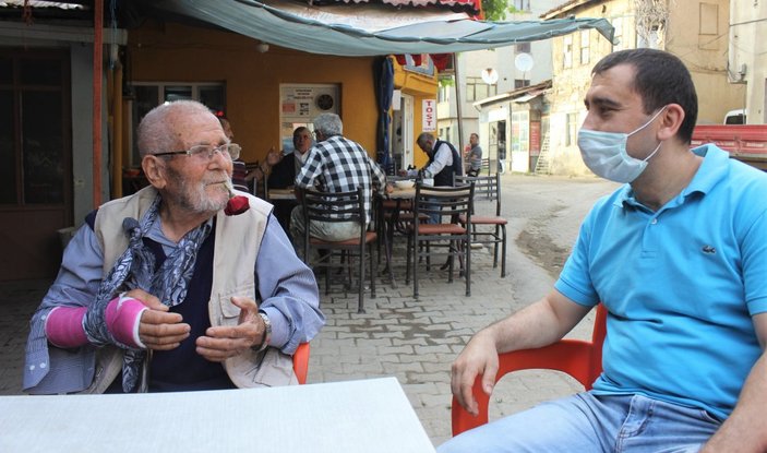 Bursa'daki Gül Dede, virüse karşı meydan okuyor