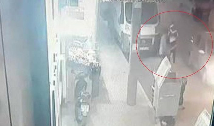 Bursa'da yol parası istediği kişiyi bıçakladı