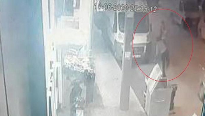 Bursa'da yol parası istediği kişiyi bıçakladı
