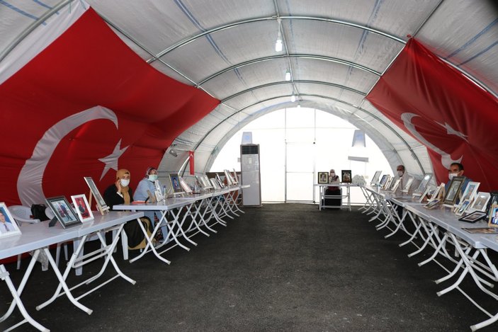 HDP önündeki ailelerin nöbetinde 284 gün geride kaldı