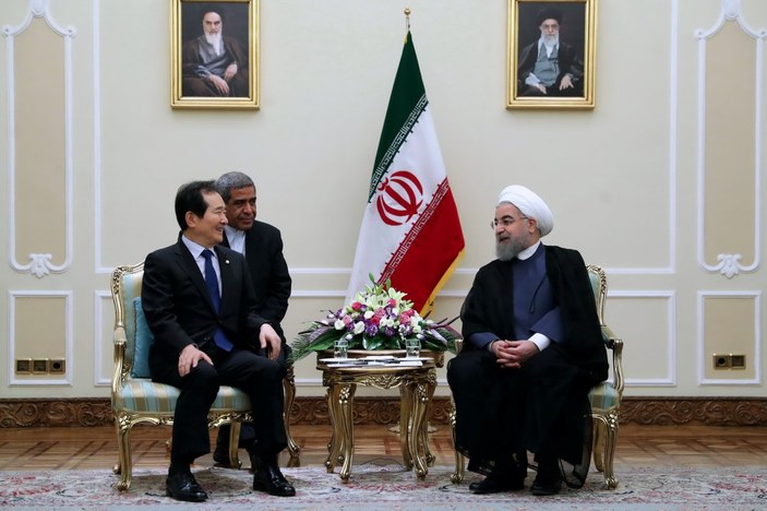 İran, Güney Kore'deki 9 milyar doları istiyor