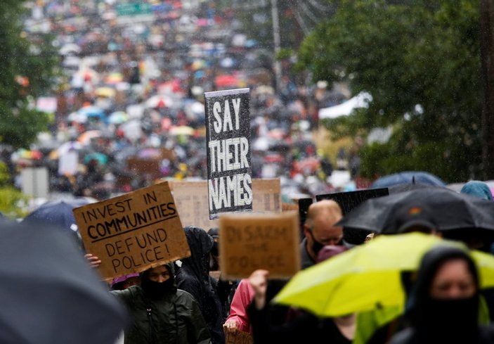 Washington'da ırkçılık karşıtı sessiz protesto
