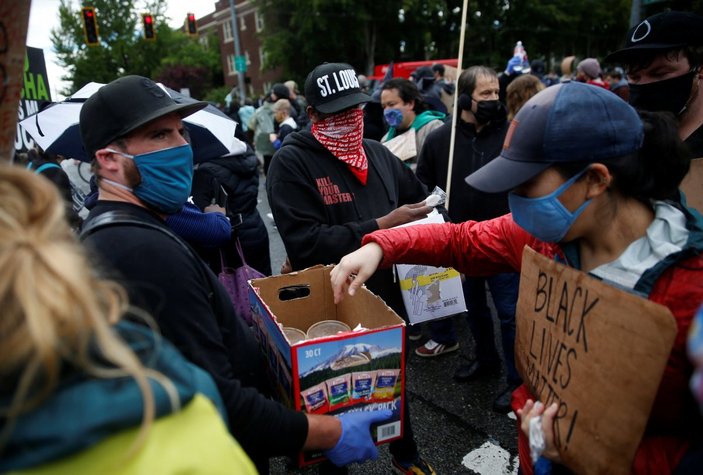 Washington'da ırkçılık karşıtı sessiz protesto