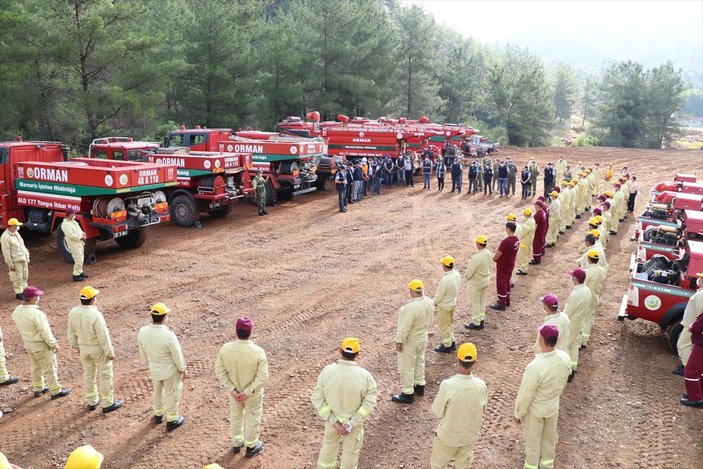 Orman işçileri, yangına karşı yarışarak hazırlanıyor