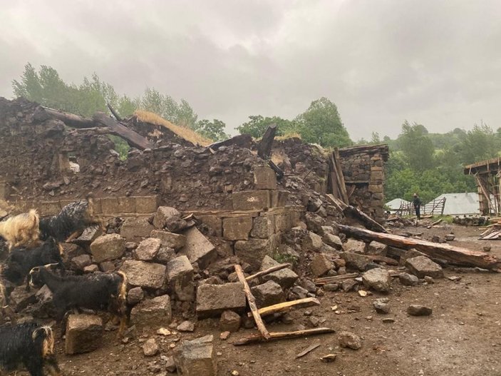 Deprem sonrası Bingöl'den ilk fotoğraflar