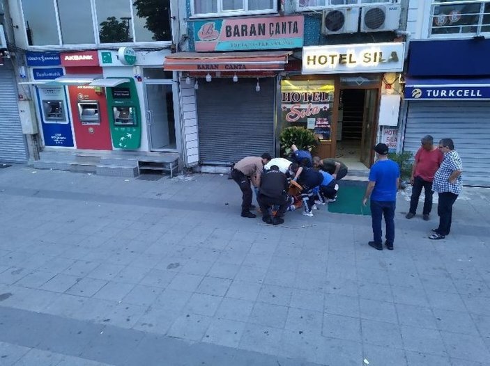 İstanbul'da bir kişi otelin 3’üncü katından düştü