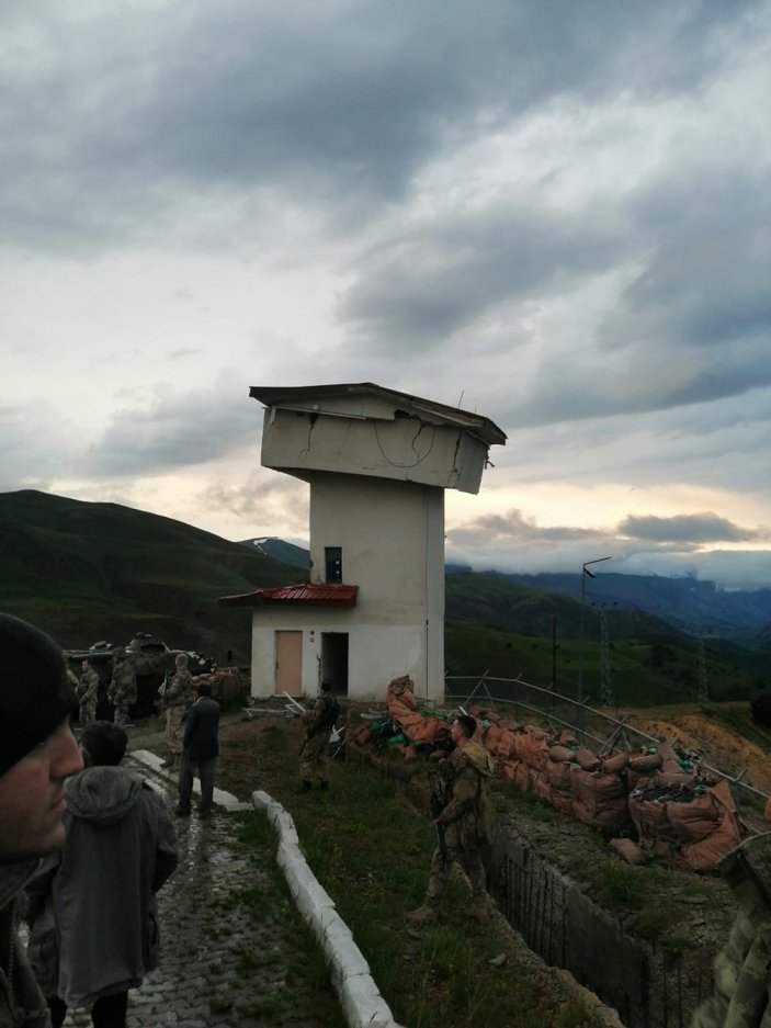 Karlıova'da askeri nöbet kulesi yıkıldı: 1 şehit